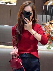 เสื้อสเวตเตอร์คอปกแขนยาวสีแดงทรงสลิมฟิตสำหรับผู้หญิง เสื้อชั้นในฤดูใบไม้ร่วง ฤดูใบไม้ผลิ ฤดูใบไม้ร่วง ฤดูหนาว เสื้อผ้าทำงาน