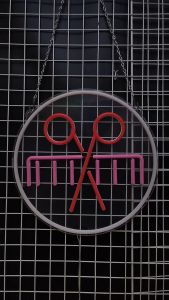 ป้ายไฟนีออนตัดผม ขนาด 40x40x2 ซม. ตกแต่งหน้าร้าน ป้ายไฟตัวอักษร แบบพกพา ไฟ LED ประหยัดพลังงาน