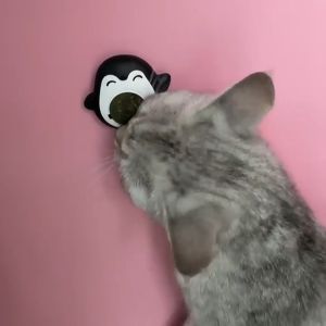 Penguin Shaped Rotating Cat Mint Ball Relieve Stress Catnip Cat Mint/High Ball Cat Treats