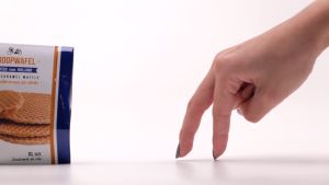 SweetChew สตรูปวาฟเฟิล สอดไส้คาราเมล กล่อง 6 ชิ้น Stroopwafel Dutch Caramel Waffle