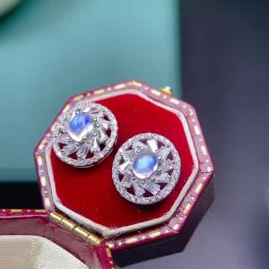 Montagne Jewelry Sterling 925 Silver earring for Women Crystal Inset Design Fine Jewellery Natural 4x5mm Moon Stone Stud Earring