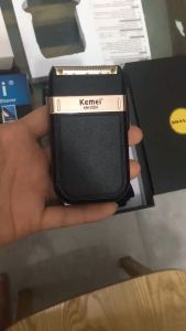 Máy cạo râu Km 2024 với 2 Lưỡi Dao Cạo Sát Không Rát Sạch Gọn