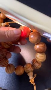 Vòng tay gỗ huyết long 20mm gỗ tự nhiên đeo tay may mắn bình an mật tông Tâm Ý