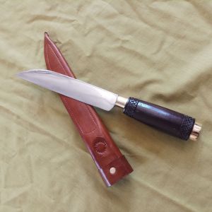 Pisau model daun bambu ukir