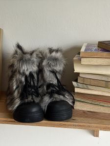 Womens Winter Thickened Fleece Lined Snow Boots Outdoor Warm Short Boots with Artificial Fur Top Material And Rubber Sole