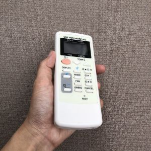 Điều khiển điều hòa Sharp CRMC-A751JBEZ có nút nguồn hồng trái - Hàng tốt tặng kèm pin