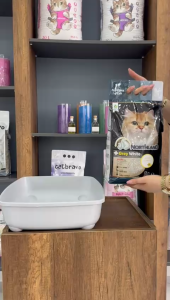 Northland Bentonite Marseille Soap Scented Clumping Cat Litter 100% Natural Hygienic with 99.5% Odor Neutralization and 0.5% Dust Level