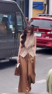 L_ Set đồ công sở sang trọng set tiểu thư đi tiệc thanh lịch áo Gile Linen đính nút sang sát nách tà dài kèm quần dài ống rộng