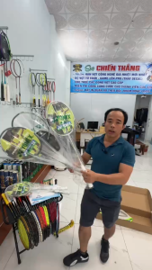 VỢT CẦU LÔNG- KIỆN CẦU LÔNG