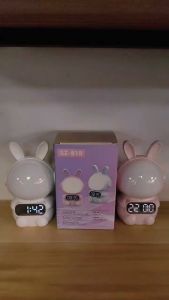 Đồng hồ xem giờ tích hợp đèn ngủ Astronaut điều khiển bằng giọng nói chức năng báo thức điều chỉnh độ sáng 4 cấp pin sạc