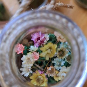 ✨ Chrysanthemum Flower (can last up to 10 years!) Bouquet Dried Flowers Bottle Giveaways Tokens Mini Plantita Gift Mothers Day Anniversary Valentine Aesthetic Gift Merry Christmas Happy New Year Wedding Giveaways Decor Home Plants