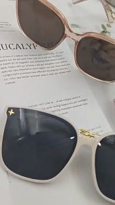 PL-H023 Kacamata Hitam Wanita Frame Model Rantai Logam Plastik Oversized Women Sunglasses Chain Frame Mode Fashion Ootd Style Cod