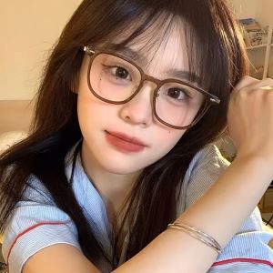 1pc Vintage Brown Square Glasses Face-Slimming Stylish for Daily Commuting.