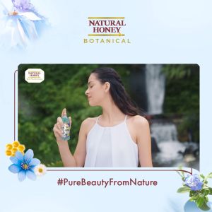 Natural Honey Botanical Body Scrub 200ml - Aqua [1pcs] - Exp : 12.2025