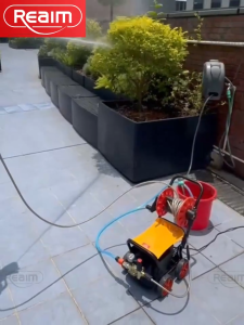 REAIM เครื่องฉีดน้ำแรงดันสูง ปรับแรงดันน้ำได้ ครื่องฉีดน้ำแรงดันสูง 220 บาร์ 5800 วัตต์ เครื่องฉีดน้ำ มอเตอร์ทรงพลัง ดูดน้ำได้ด้วยตัวเอง มีระบบ Auto Stop System ตัดน้ำได้อัตโนมัติ มีล้อเลื่อน และ แกนม้วนสายฉีดน้ำ อย่างดี High Pressure Washer