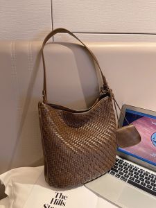MY&FSNH | Handwoven Versatile Commuter Handbag