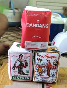 Teh Tubruk - Teh Kombinasi Khas Solo -.Teh Racikan Khas Solo - Dandang Merah Nyapu dan Sintren