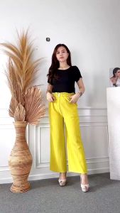 MODIS - Cerista HORNET Knit Highwaist / PAKAIAN WANITA / CELANA WANITA / CELANA