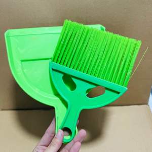 Bộ chổi mini kèm hốt rác nhựa nhỏ gọn tiện dụng văn phòng học sinh