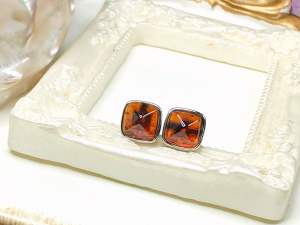Subang Kristal Natural Crystal Garnet Earrings 925 Silver Pin天然水晶石榴石耳钉唐塔款纯银耳针