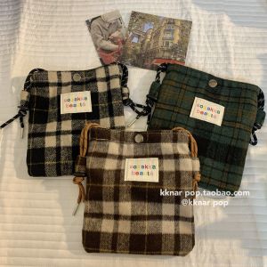 Woolen Check Pattern Bag: A Multifunctional & Adjustable Crossbody Shopping Companion
