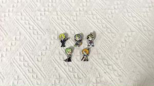 Bandai | 5 Móc Khóa Men Gốm Hoạt Hình ONE PIECE - Huy Hiệu Thành Viên Zoro Luffy Dễ Thương Dùng Trang Trí Ba Lô Quần Áo Mũ Trang Sức Phụ Kiện Kim Loại Quà Tặng