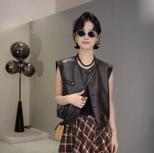 Stylish PU Plaid Irregular Design Set Skirt Vest
