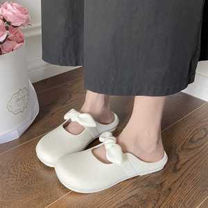 รองเท้าแตะส้นแบนแบบสวมหัวสไตล์เกาหลีสำหรับผู้หญิง รองเท้าแตะส้นหนา รองเท้าแตะแบบมีสายรัดรูปผีเสื้อป้องกันการลื่น สวมใส่สบาย รองเท้าแตะแบบสวมส่วนบนทำจากยาง