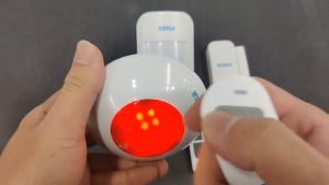 Alarm Rumah KERUI Strobe Sirine Indoor: Sistem Alarm Strobe Anti Maling