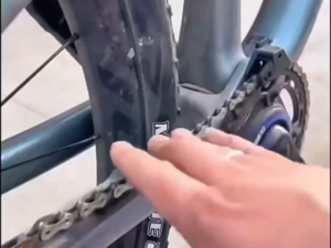 Bicycle Motorcycle Chain Cleaning Brush Dual Heads Cleaning Chain Tool