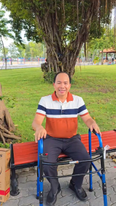 Khung tập đi hợp kim nhôm kết hợp xe đẩy siêu cao cấp Lucass W-39 (Mầu Xanh - Mầu đỏ)