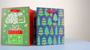 1pc Christmas Kraft Paper Bag With Handle Elk Santa Claus Pattern Gift Packaging Bag Portable Clutch Bag Snacks Candy Box Decor xmas gift bag