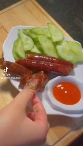 COMBO 500GR LẠP XƯỞNG TÔM VÀ 500GR LẠP XƯỞNG HEO TRÒN HƯƠNG VỊ TRUYỀN THỐNG ÍT TIÊU