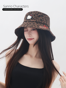 หมวกตกปลา Hello Kitty ลายเสือดาว หน้าร้อน 2025 สไตล์หวาน ป้องกันแสงแดด ทรงแบน สำหรับทุกเพศ ทุกวัย