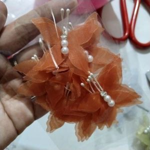 Aplikasi bunga kupu-kupu putik/lusin