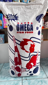 OMEGA อาหารปลา โอเมก้า เม็ดเล็ก กลาง ใหญ่ แบ่งขายตักจากกระสอบ ขนาด 1 kg.