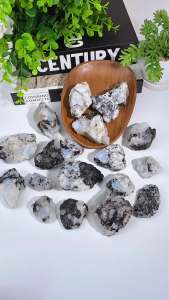 1PC Random Rainbow Moonstone Natural Crystal Raw Stone Birthday gift Party decoration Scene decoration Desktop decoration.