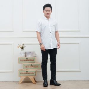 Baju kemeja polos lengan pendek full cotton slim fit pria dewasa