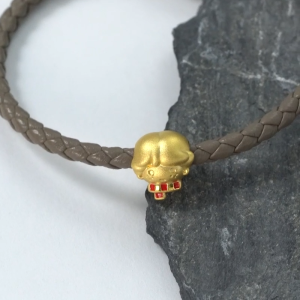 Chow Sang Sang  周生生 999 Gold Harry Potter Ron Weasley Charm for Women & Men 92748C  (Bracelet Not Included)