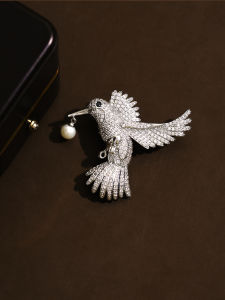 French Style Natural water Pearl Bird Brooch Pin High End Fashion Jewelry Animal Series Chest Pin Accessory