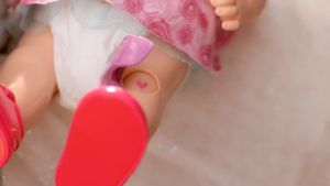 Giảm 75% BÚP BÊ MỸ HASBRO BABY ALIVE 32 CM  BÉ TRAI TÓC TRẮNG - BABY ALIVE SWEET SPOONFULS BOY BLONDE PVN1253