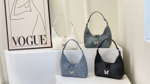 Túi Xách Đeo Chéo Phiên Bản Hàn Quốc Dáng Thuyền Da Loang Hoạ Tiết Hồ Điệp Xinh Thời Trang Gia Rẻ Thanhthushop68 001