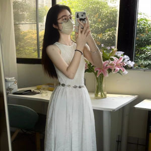 LIRUSHAN | French Style White Sleeveless Maxi Dress