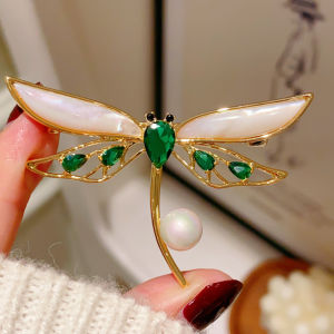 Real Gold Plating Fancy Retro Natural Shell Emerald Dragonfly Breastpin Corsage Temperament Suit Coat Pin