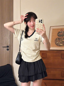 Áo Thun Nữ Cổ Chữ V Tay Ngắn in Hình Hoạt Hình Kitty Cat Dáng Ôm Vừa Vặn Mùa Hè 2025 Chất Liệu Cotton Pha Trộn