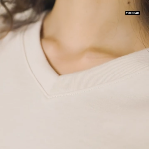 Yuedpao เสื้อยืดคอวี ผ้านุ่มใส่สบาย ไม่ย้วย ไม่หด ไม่ต้องรีด เสื้อยืดสีพื้น – Set Basic [NEW]