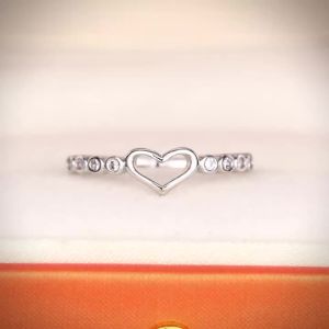 Huitan Chic Women Heart Rings with Shiny Cubic Zirconia Exquisite Daily Wear Fashion Accessories for Female Versatile Jewelry