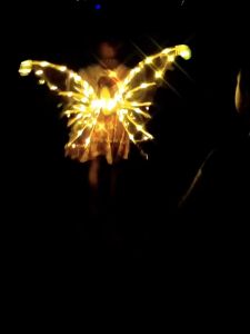 Toy St พร้อมส่ง เสื้อปีก ปีกนาง ปีกผี พร้อมไฟและดนตรี เหมาะสำหรับงานปาร์ตี้ ของเล่นเด็กผู้หญิง ของขวัญ ของขวัญปีใหม่