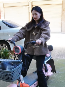 Free Shipping Spring Day Sports Warm Gloves for Men and Women Water-Resistant Windproof Cold-Proof Couples Riding Driving Non-Slip Touchscreen