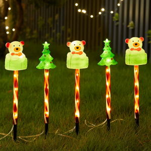 Bộ 5 Đèn LED Năng Lượng Mặt Trời Trang Trí Sân Vườn Giáng Sinh Hình Gấu & Cây Thông Noel Đèn Đường Đi Hình Cây Kẹo Ngoài Trời Chống Nước